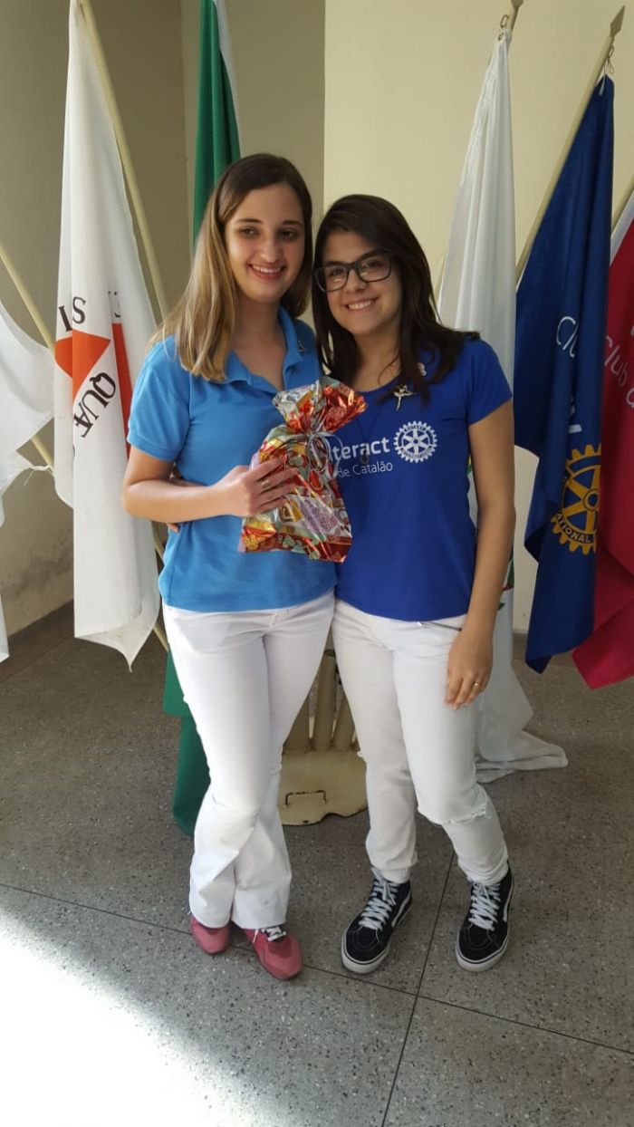 ENTREGA DE UM PRESENTE PARA RDI